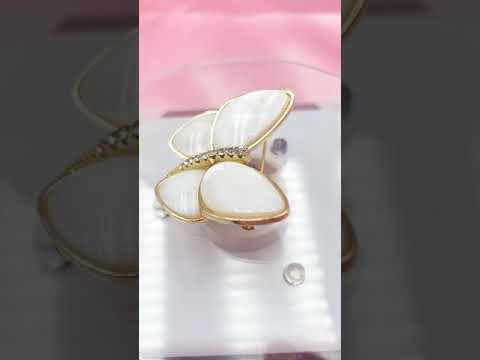 Pearl Shell Brooch for Girl （Butterfly）